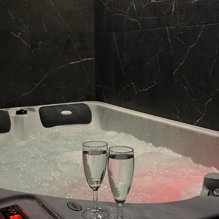Lh Loft And Escapade A 2 Avec Jacuzzi Prive Apartmán *