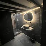 Lh Loft And Escapade A 2 Avec Jacuzzi Prive 公寓