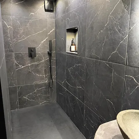 Lh Loft And Escapade A 2 Avec Jacuzzi Prive Гавр